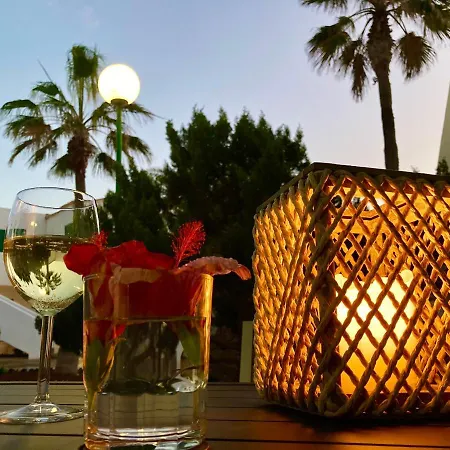 La Piedra Directo En Playa アパート *